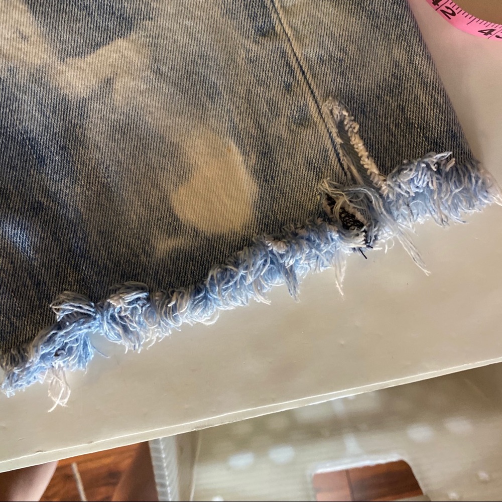 Levi’s Jeans Custom Painted & Distressed Denim - Picture 9 of 16